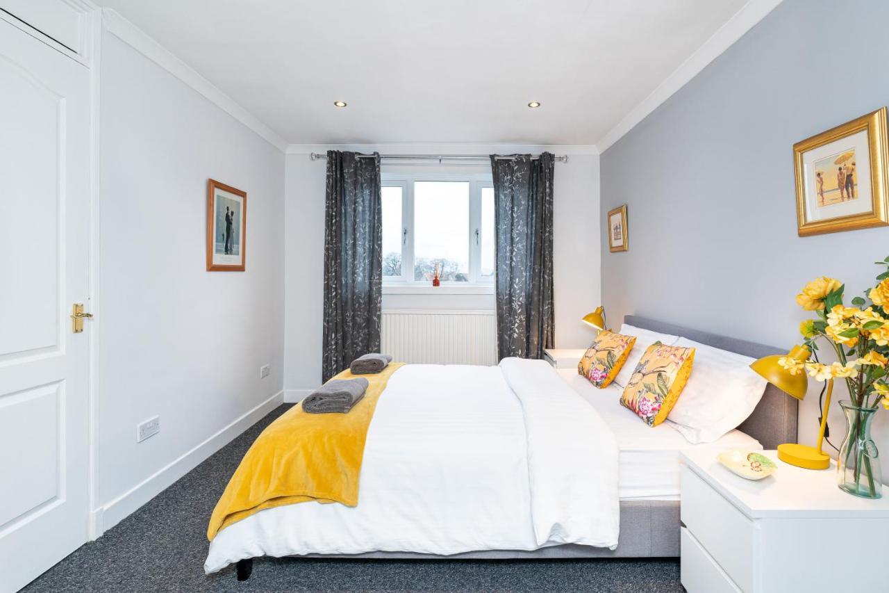 Lovely 3-Bedroom Flat With Free Parking Bridge of Allan Exterior photo