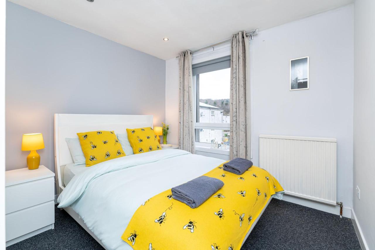 Lovely 3-Bedroom Flat With Free Parking Bridge of Allan Exterior photo